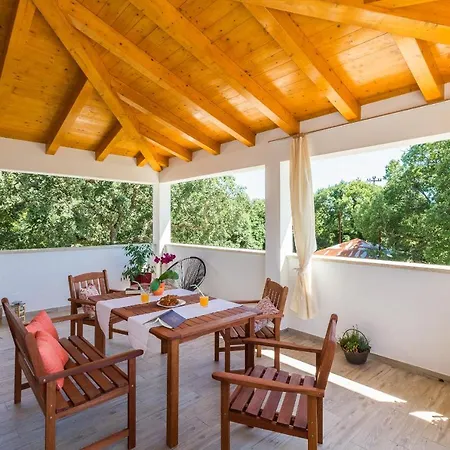 Βίλα Spacious With Private Pool, Bbq, Fenced Yard, Summer Kitchen, Beautiful Beaches Nearby